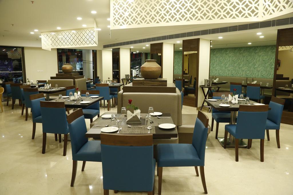 Hotel Ganpat Grand à Palni Extérieur photo