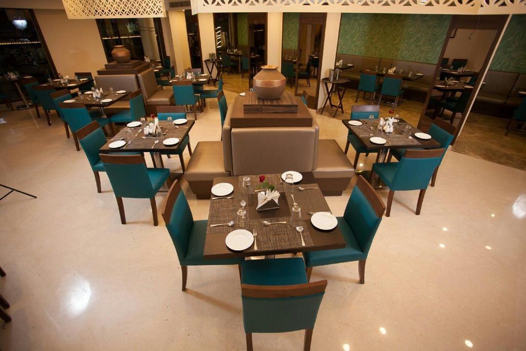 Hotel Ganpat Grand à Palni Extérieur photo