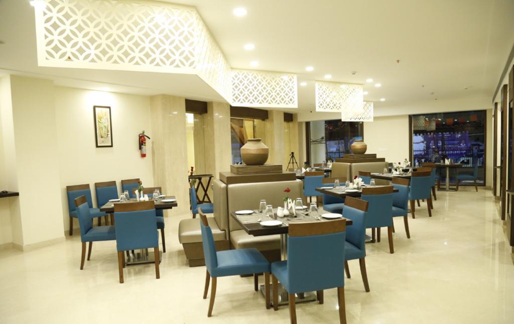 Hotel Ganpat Grand à Palni Extérieur photo