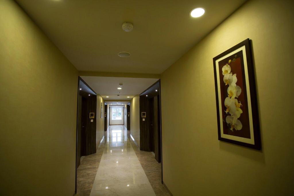 Hotel Ganpat Grand à Palni Extérieur photo